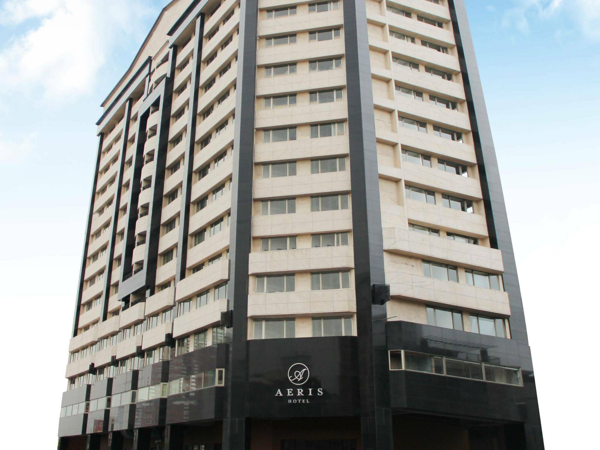 Aeris International Hotel Taichung Esterno foto