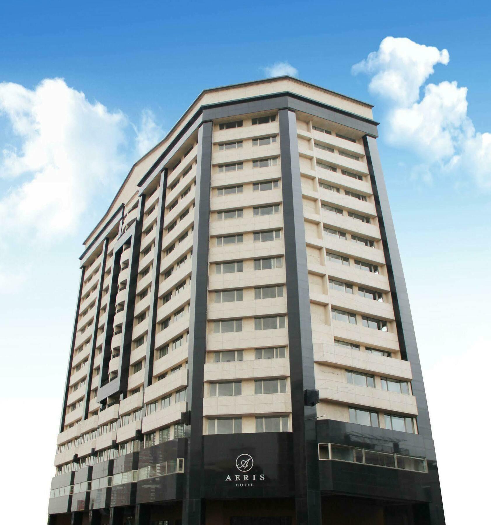 Aeris International Hotel Taichung Esterno foto